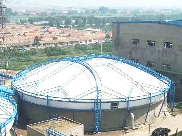 被迫躺在调教椅上扩张在线视频